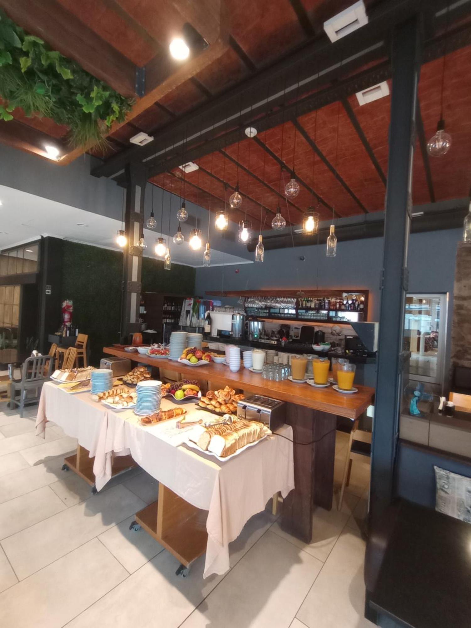 Colón Hotel Plaza מראה חיצוני תמונה